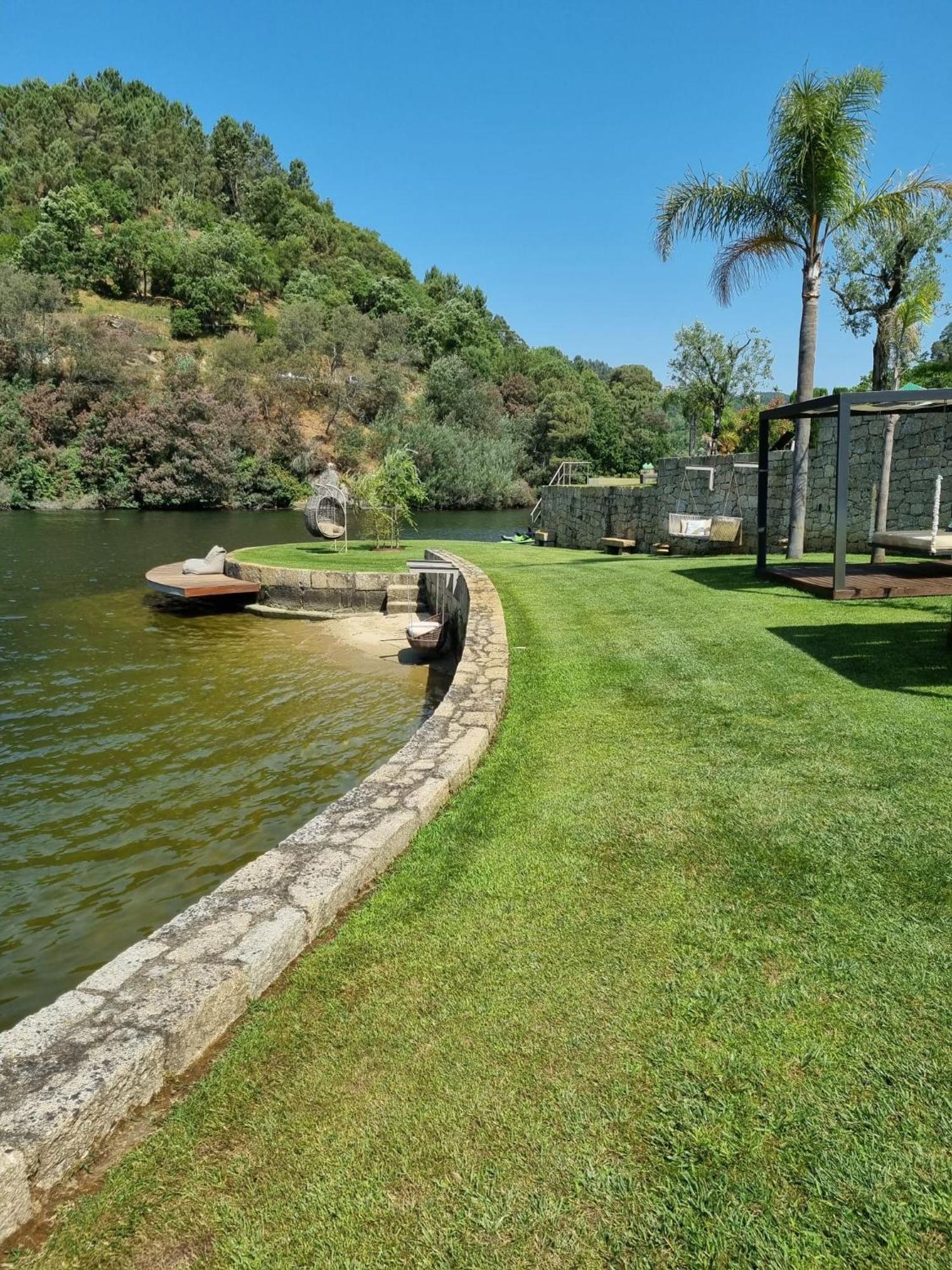 Douro Suites Ribadouro Luaran gambar